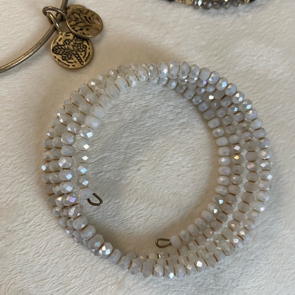 Bracelet bundle - Picture 4 of 5